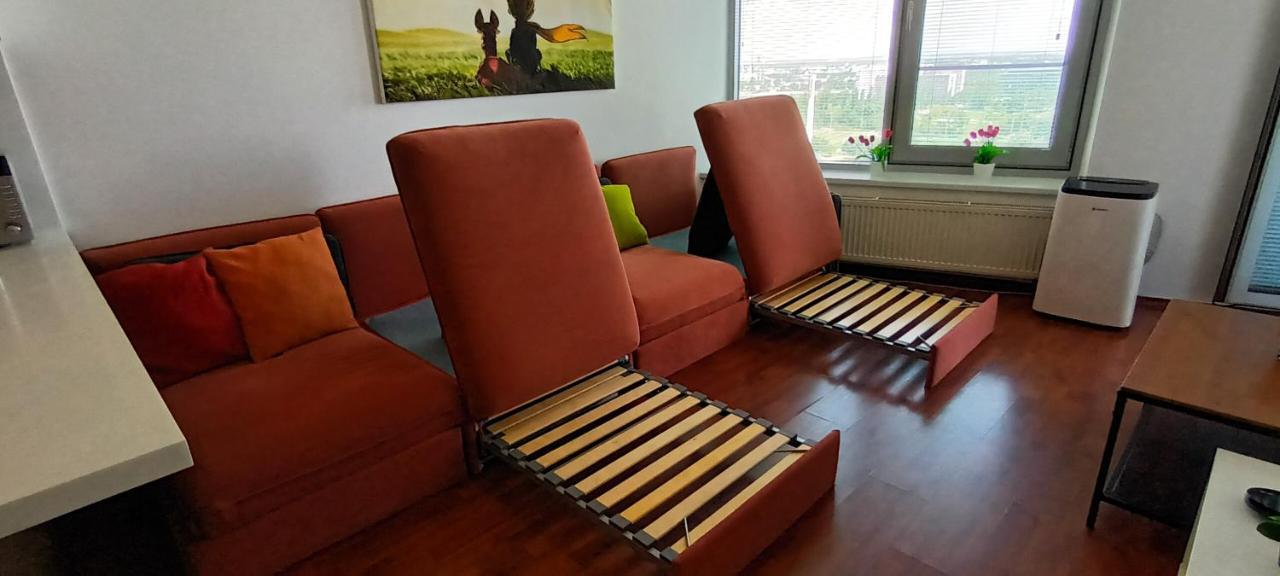 Juls Apartment Next To Football And Hockey Stadium Bratislava Esterno foto